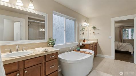 15549 SE 160th Place Renton WA 98058