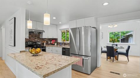 3401 NE 8th Street Renton WA 98056