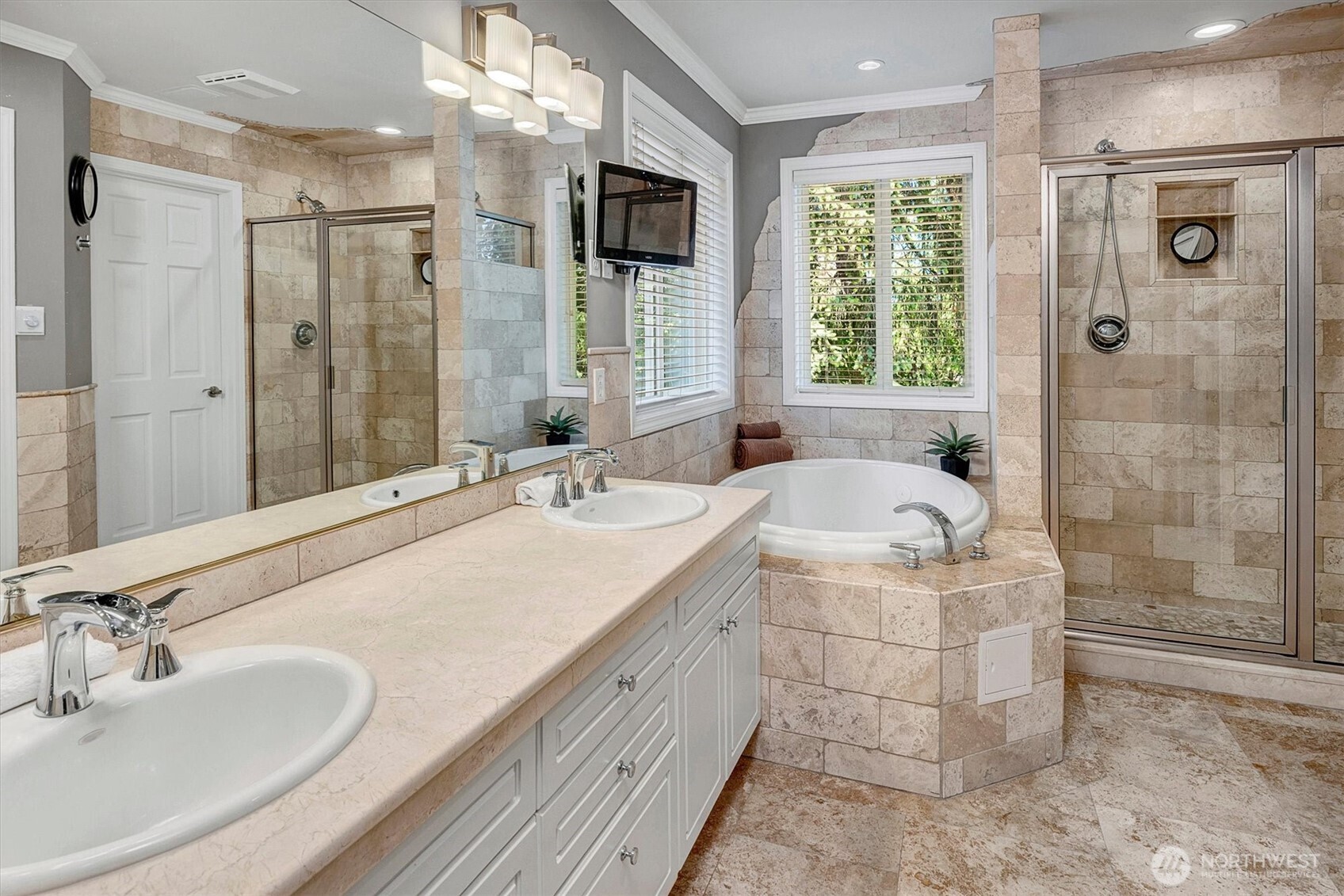10523 NE 118th Lane Kirkland WA 98034