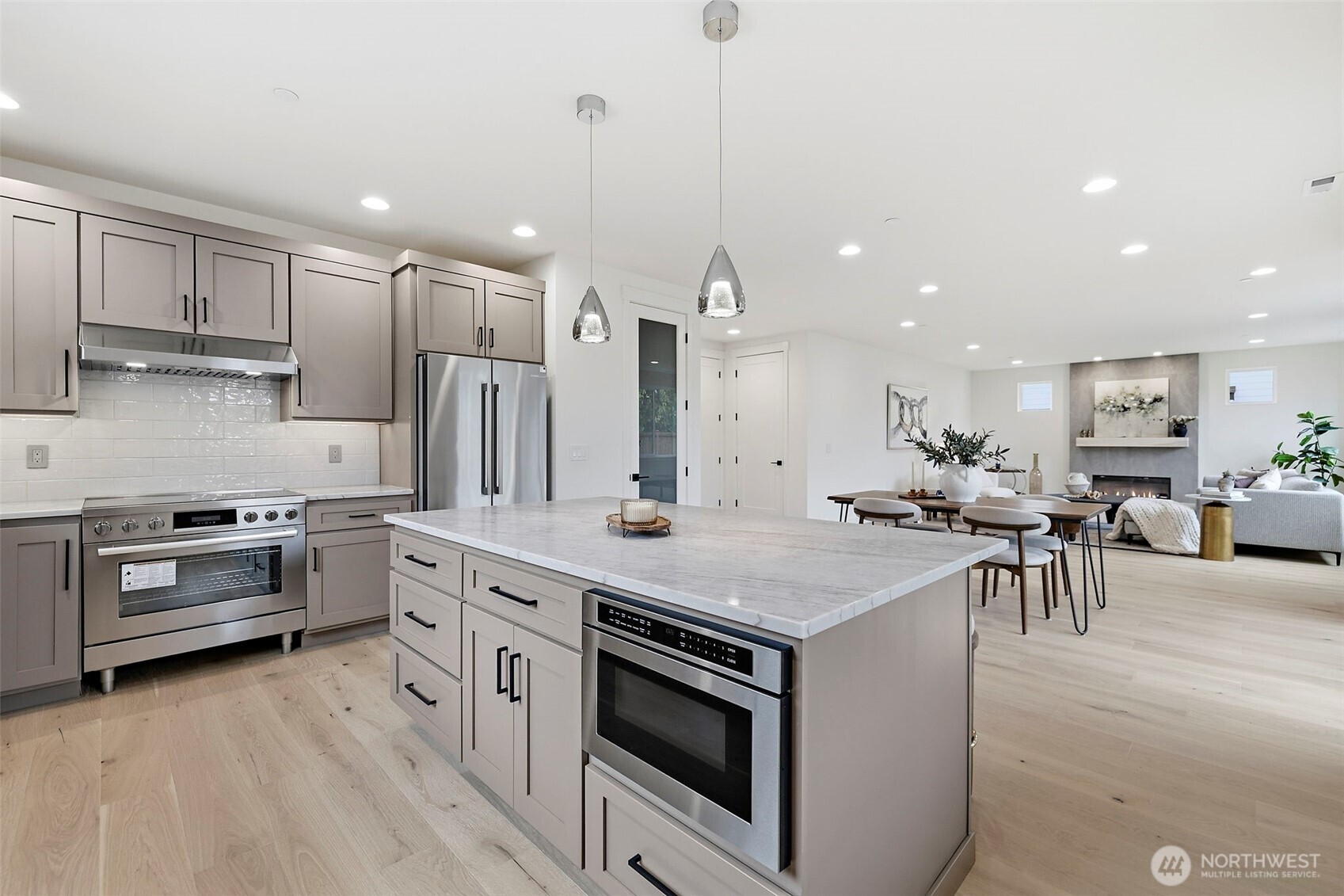 23706 84th Avenue W Edmonds WA 98026