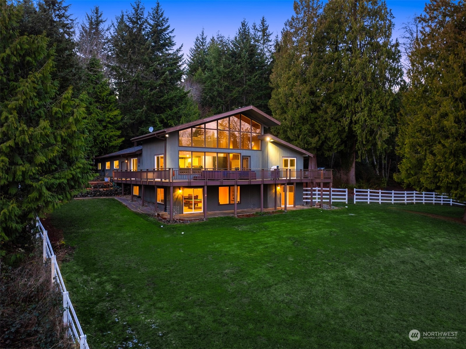 6289 NE Lincoln Road E Poulsbo WA 98370