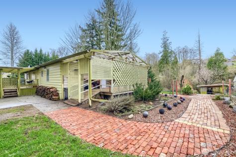 9715 162nd Street SE Snohomish WA 98296