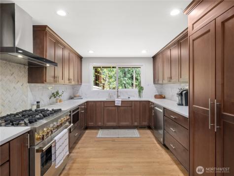 15245 260th Avenue SE Issaquah WA 98027