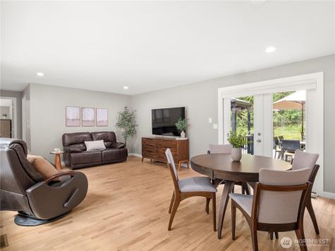 15245 260th Avenue SE Issaquah WA 98027