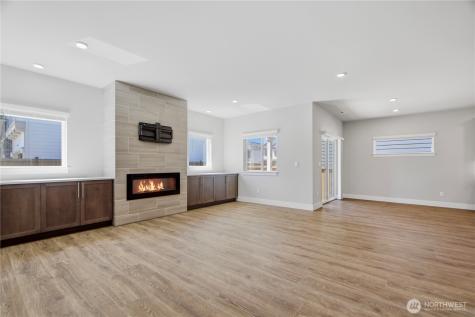 6302 SW 206th Place Lynnwood WA 98036