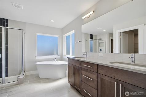 6302 SW 206th Place Lynnwood WA 98036