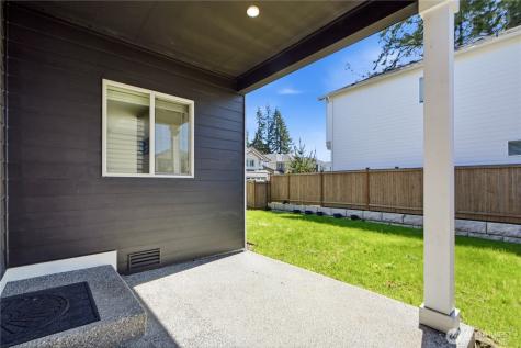 6302 SW 206th Place Lynnwood WA 98036