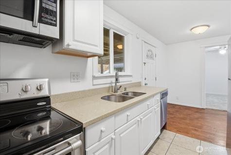 4404 SE 3rd Place Renton WA 98059