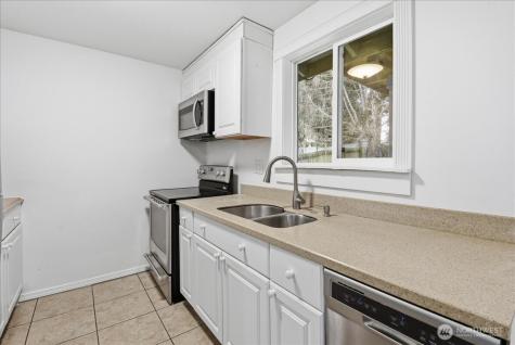 4404 SE 3rd Place Renton WA 98059
