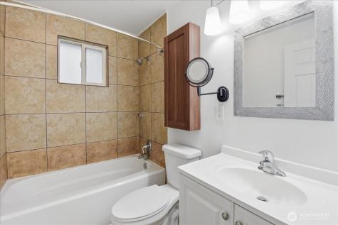 4404 SE 3rd Place Renton WA 98059