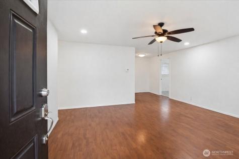 4404 SE 3rd Place Renton WA 98059