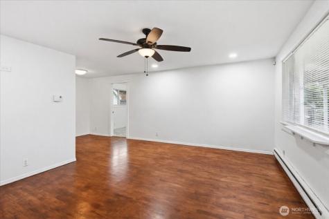 4404 SE 3rd Place Renton WA 98059