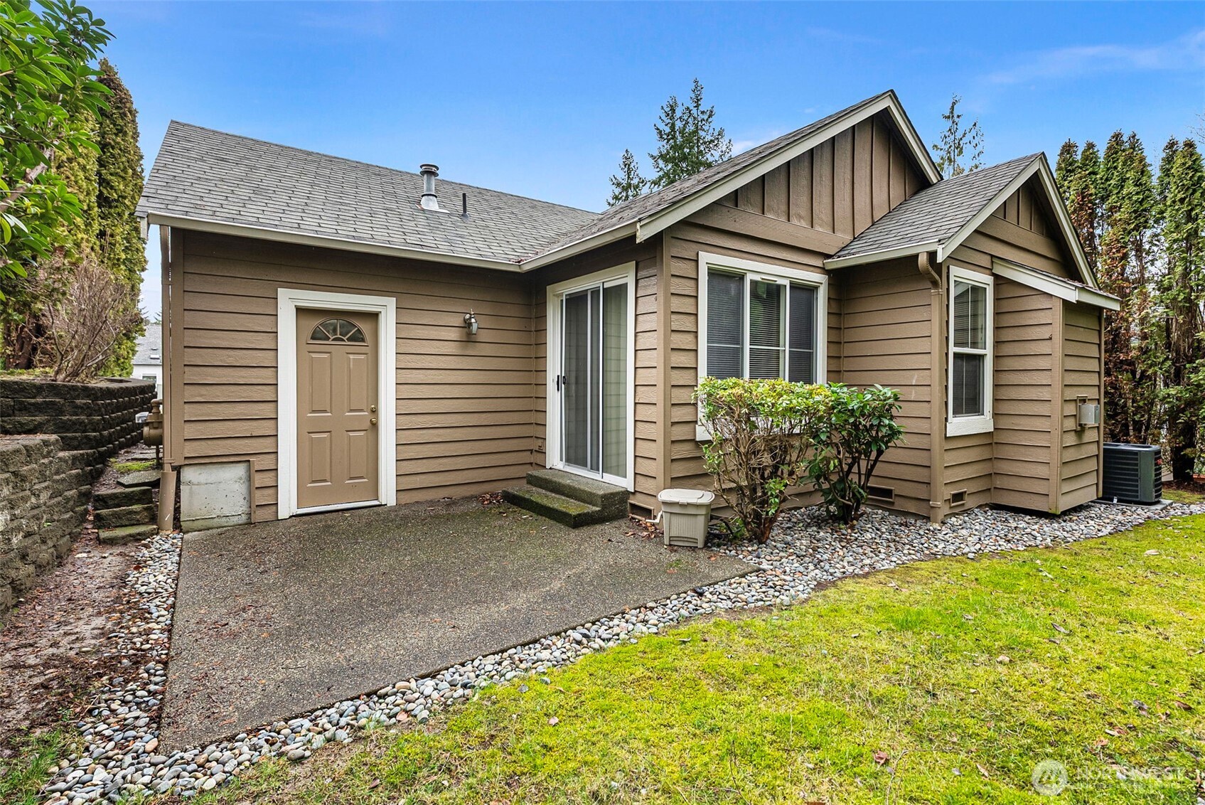 9738 Sea Isle Lane NW Silverdale WA 98383
