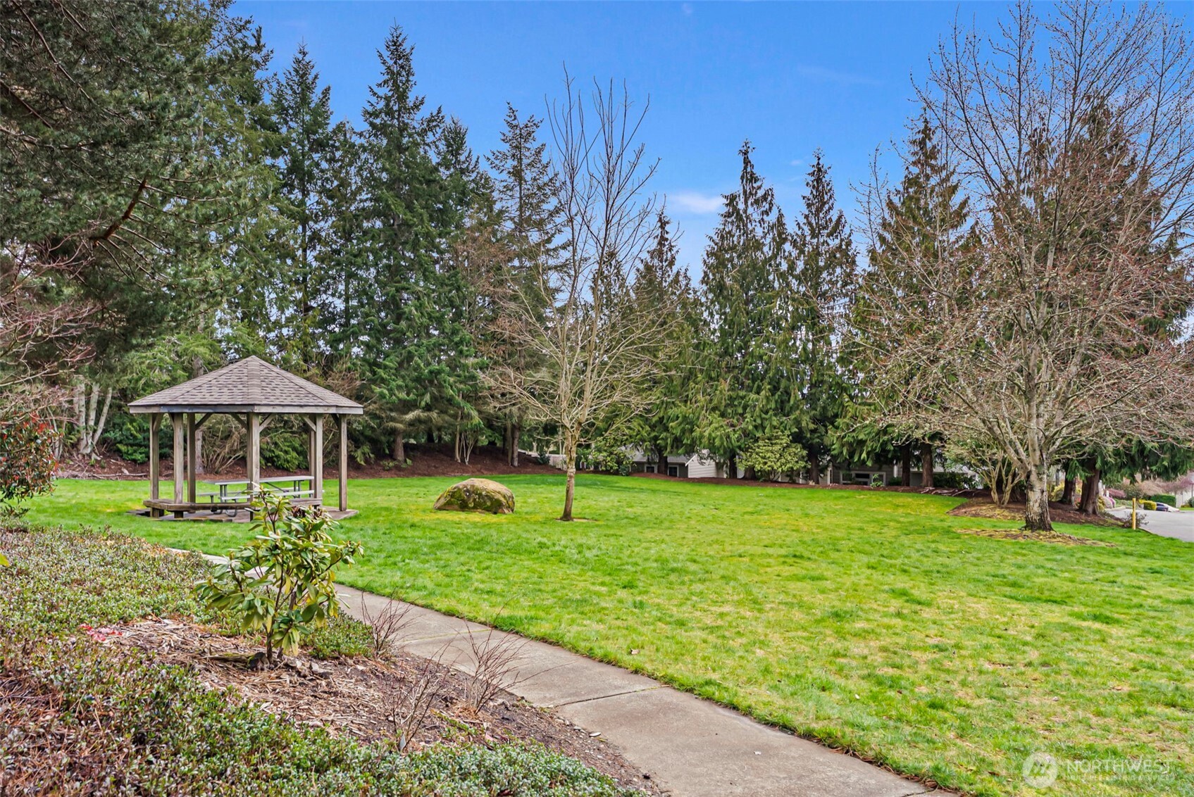 9738 Sea Isle Lane NW Silverdale WA 98383