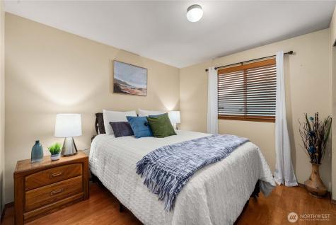 5103 S Garden Loop Road Seattle WA 98118