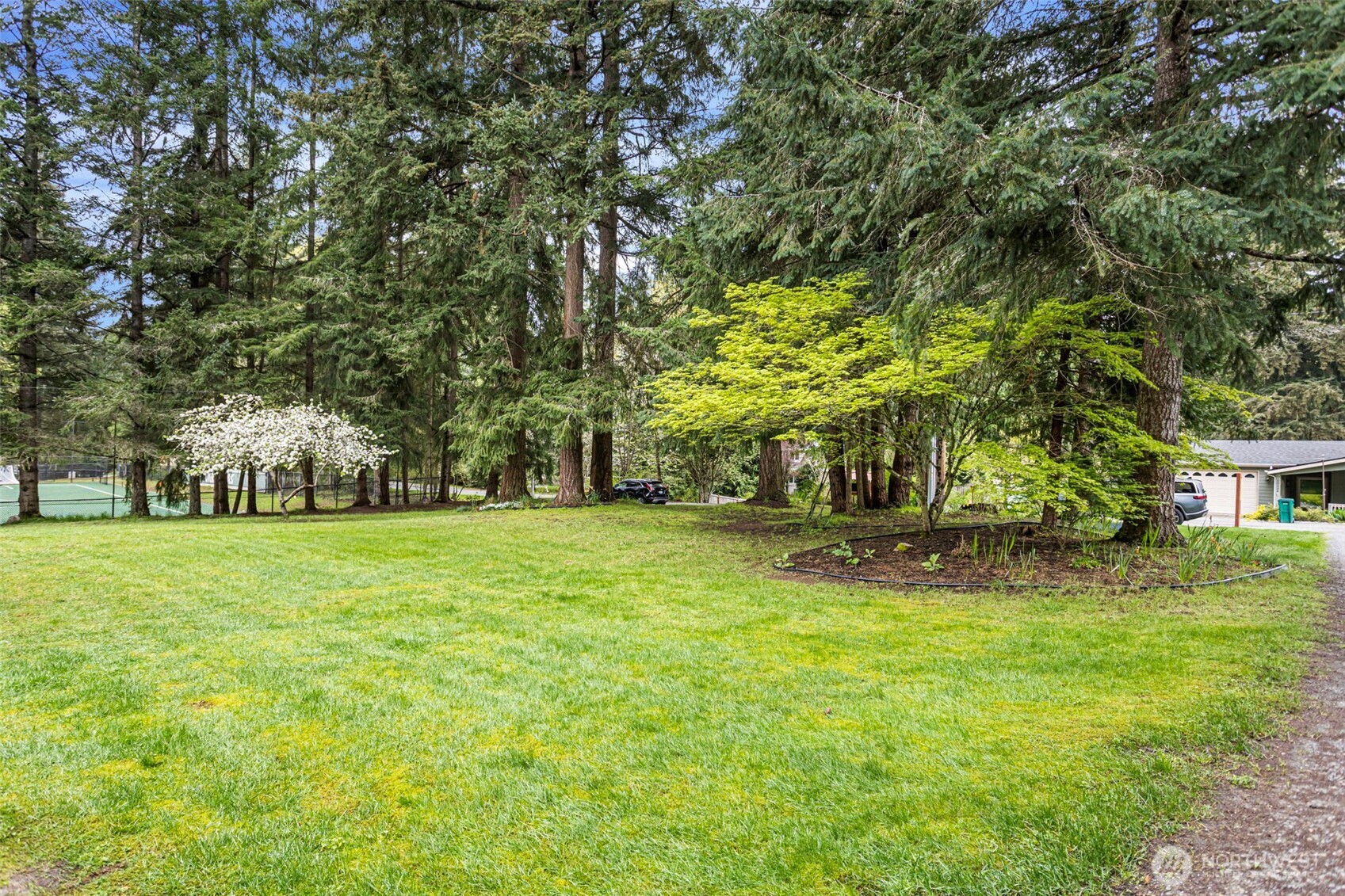 10407 206th Avenue NE Redmond WA 98053