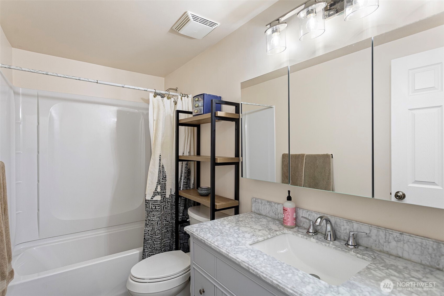 10407 206th Avenue NE Redmond WA 98053