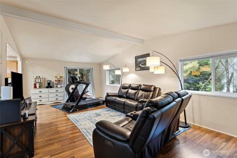 10407 206th Avenue NE Redmond WA 98053