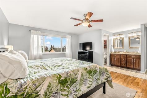 11907 NE 133rd Place Kirkland WA 98034