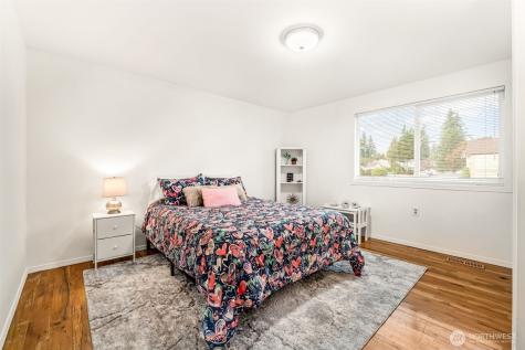 11907 NE 133rd Place Kirkland WA 98034