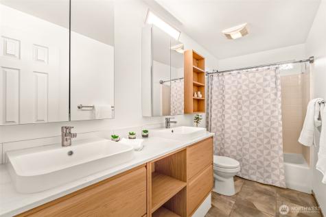 11907 NE 133rd Place Kirkland WA 98034