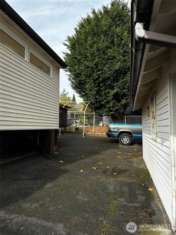 9022 36th Avenue SW Seattle WA 98126
