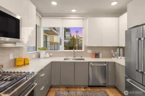 1122 5th Avenue N Seattle WA 98109