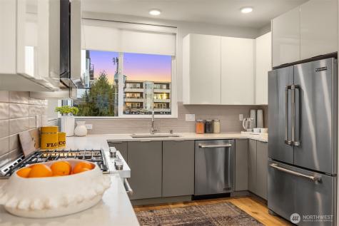 1122 5th Avenue N Seattle WA 98109