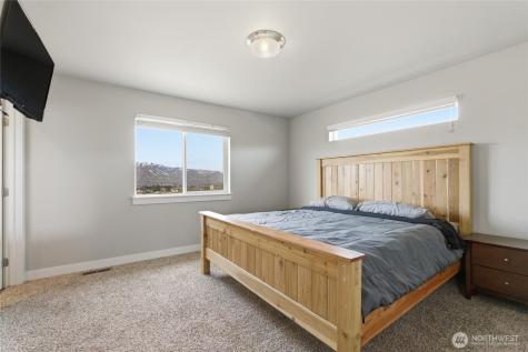 2247 S Mystical Loop East Wenatchee WA 98802