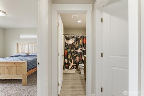 2247 S Mystical Loop East Wenatchee WA 98802