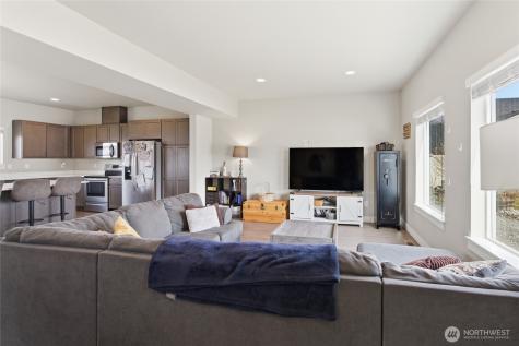 2247 S Mystical Loop East Wenatchee WA 98802