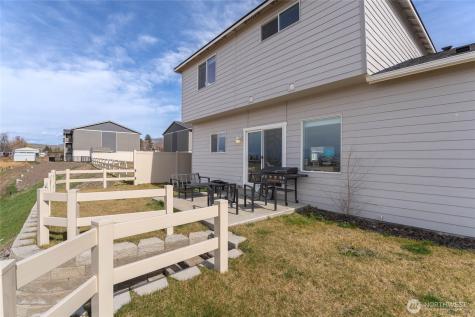2247 S Mystical Loop East Wenatchee WA 98802