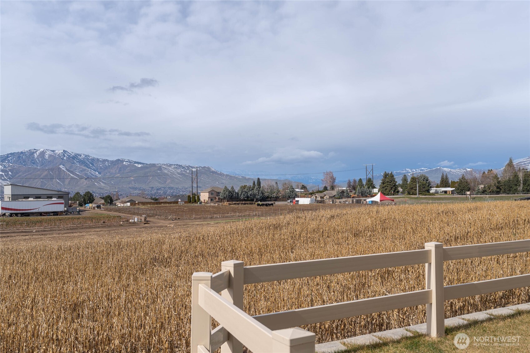 2247 S Mystical Loop East Wenatchee WA 98802