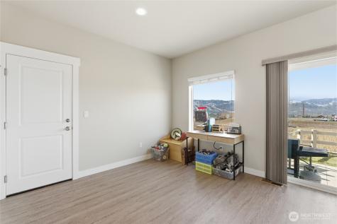 2247 S Mystical Loop East Wenatchee WA 98802