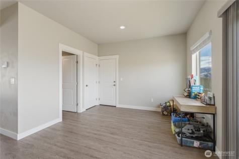 2247 S Mystical Loop East Wenatchee WA 98802