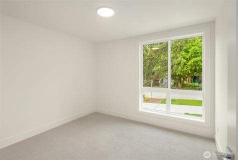 102 NE 44th Street Seattle WA 98105