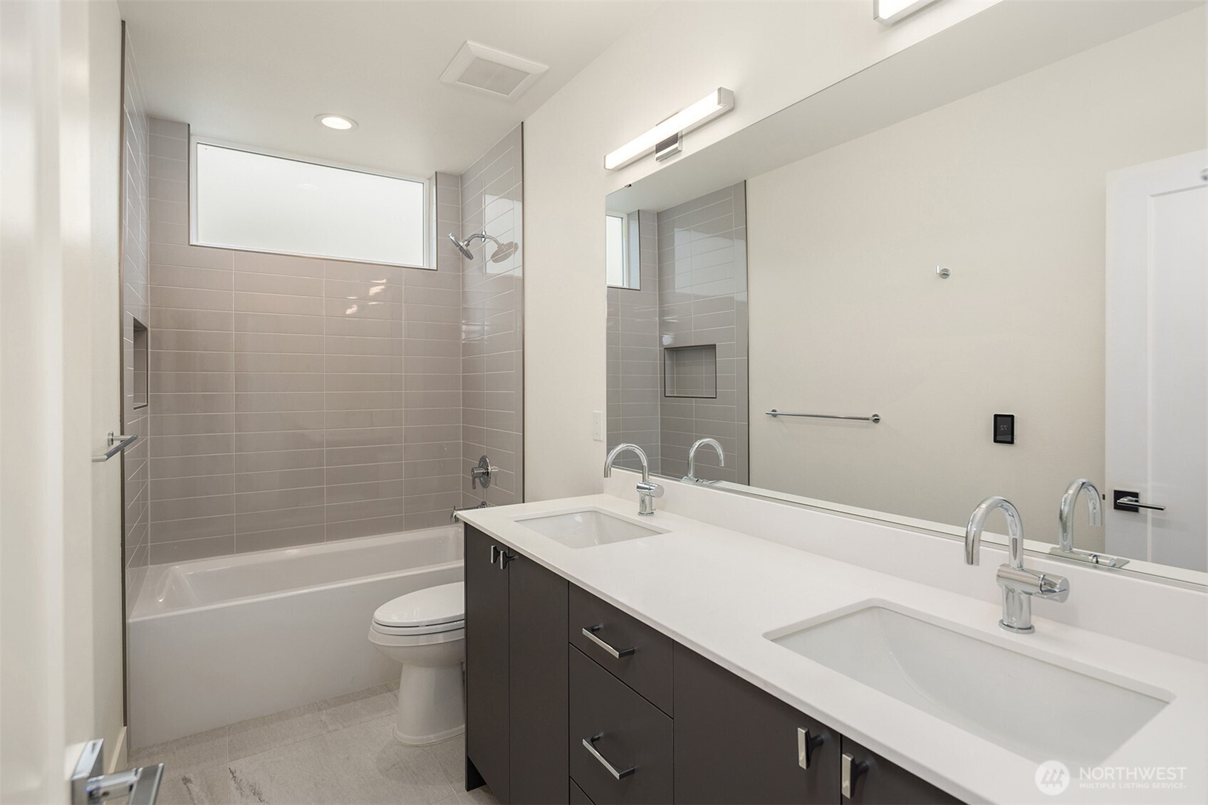 102 NE 44th Street Seattle WA 98105