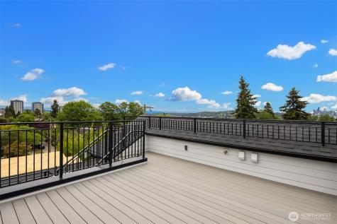 102 NE 44th Street Seattle WA 98105