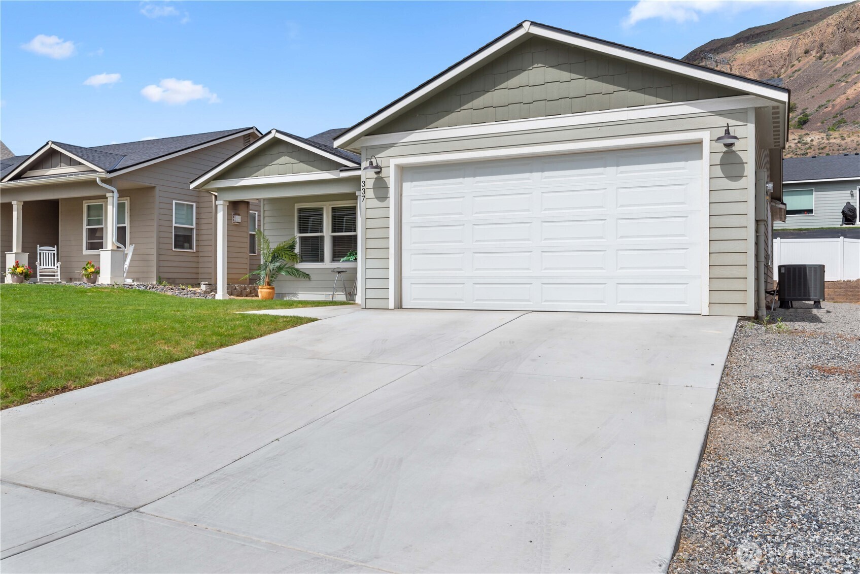 337 Hammond Lane Rock Island WA 98850