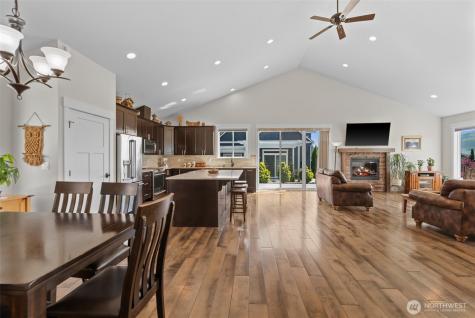 2741 SE Falcon View Drive East Wenatchee WA 98802