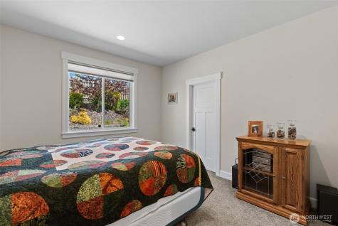 2741 SE Falcon View Drive East Wenatchee WA 98802