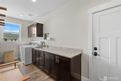 2741 SE Falcon View Drive East Wenatchee WA 98802
