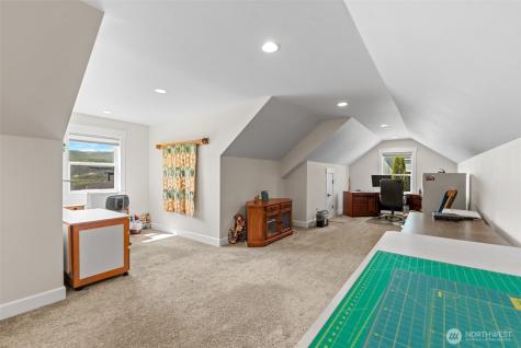 2741 SE Falcon View Drive East Wenatchee WA 98802