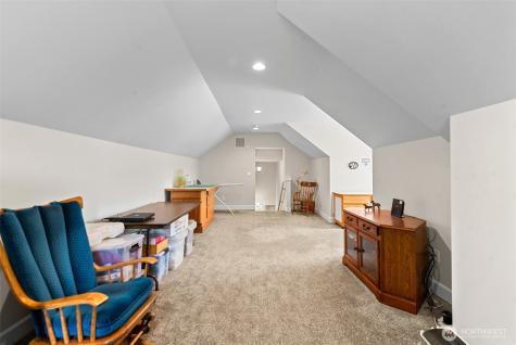 2741 SE Falcon View Drive East Wenatchee WA 98802