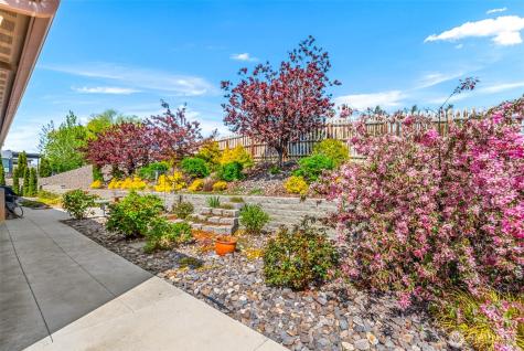 2741 SE Falcon View Drive East Wenatchee WA 98802