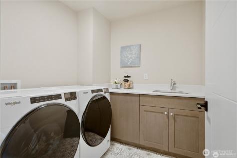 23623 SE 35th Court Sammamish WA 98029
