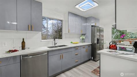 13909 4th Avenue NE Seattle WA 98125