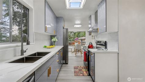 13909 4th Avenue NE Seattle WA 98125