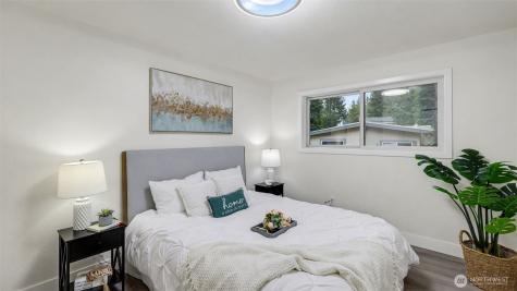 13909 4th Avenue NE Seattle WA 98125