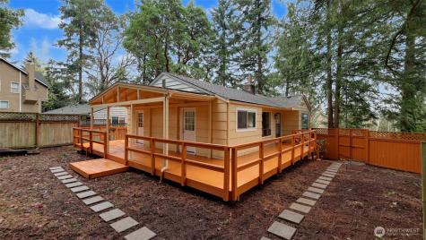 13909 4th Avenue NE Seattle WA 98125